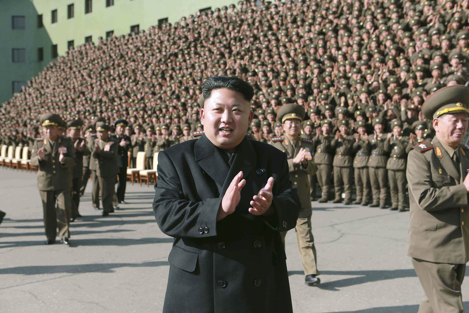 Какое время северной кореи. Kim Jong un.
