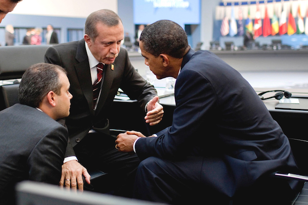 Turkey’s Recep Tayyip Erdoğan with President Barack Obama during a G20 summit in Pittsburgh, Sept, 25, 2009. (Pete Souza)
