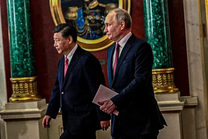 Vladimir Putin and Xi Jinping in Moscow