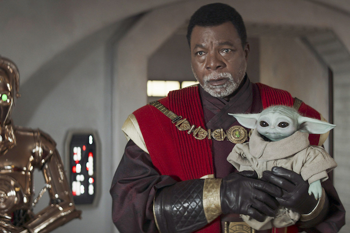 Carl Weathers with Baby Yoda in 'The Mandalorian'