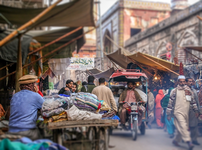 Street scene in Lahore, Pakistan