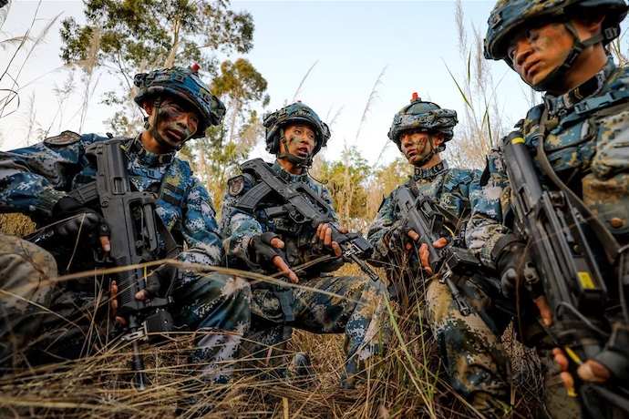 Chinese soldiers